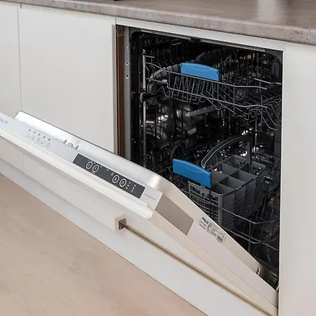 Platinum Tower Skyline By Bookinghost *