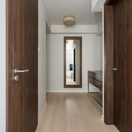 Apartmán Platinum Tower Skyline By Bookinghost