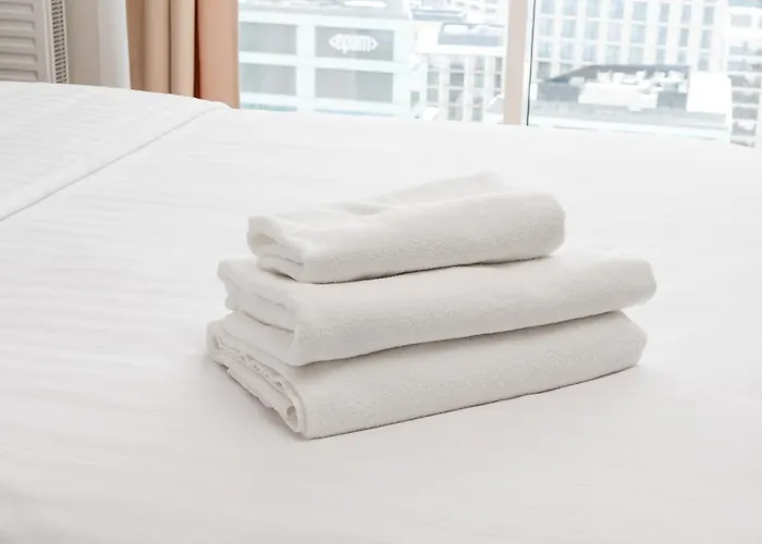 Platinum Tower Skyline By Bookinghost * Varsovie