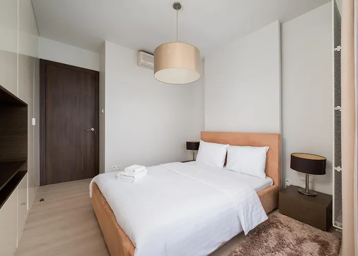 Platinum Tower Skyline By Bookinghost Apartment *